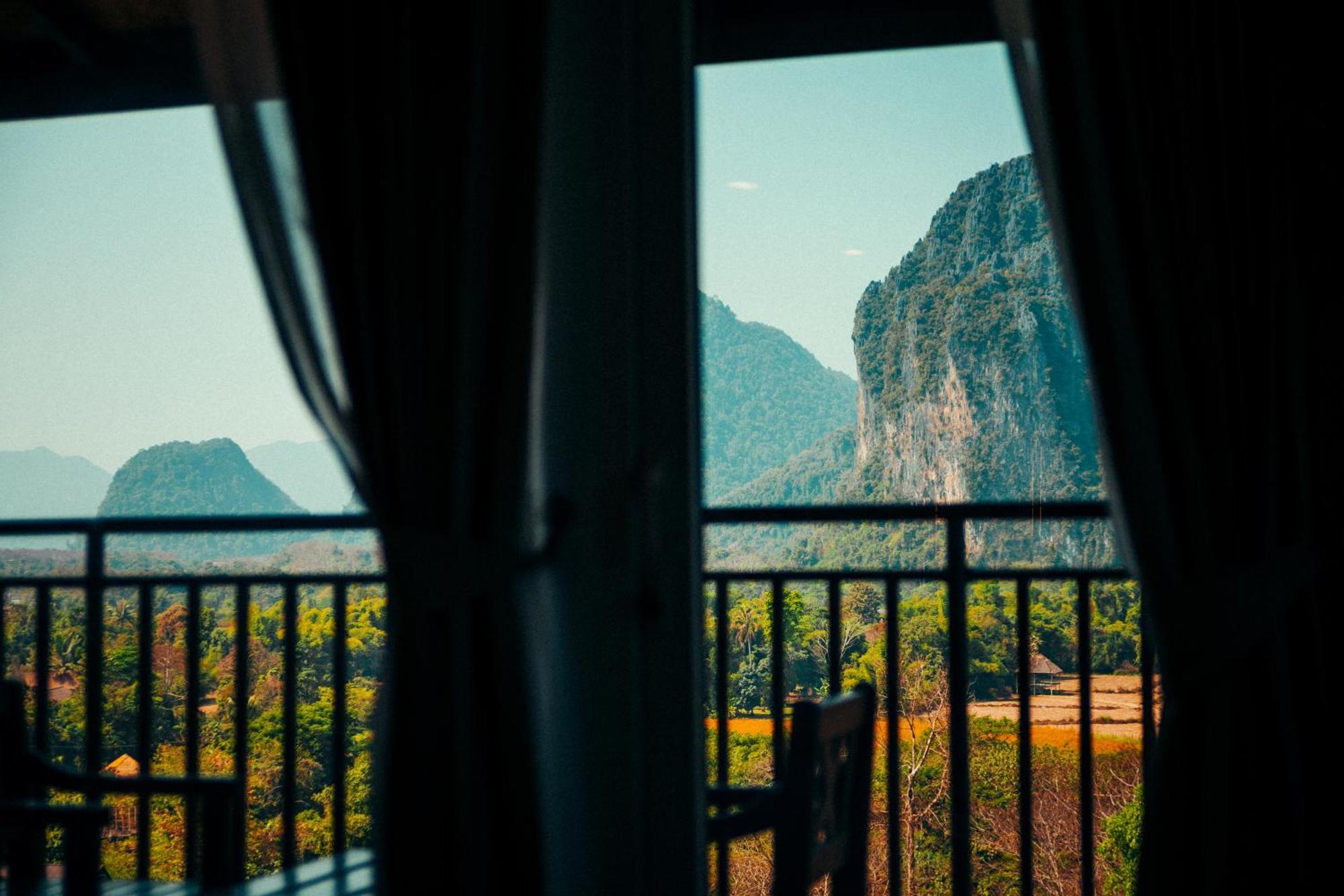 The Elephant Crossing Hotel Ванг-Виенг Экстерьер фото